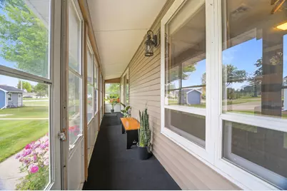 6121  Black Wolf Point Rd, Black Wolf, WI 54902 - Photo 37