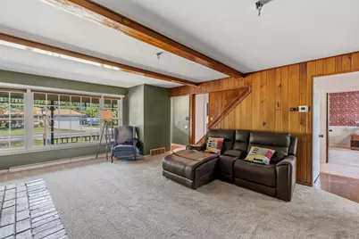 7873 N Edgeworth Dr, Milwaukee, WI 53223 - Photo 5