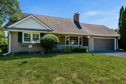 7873 N Edgeworth Dr, Milwaukee, WI 53223 - Photo 3