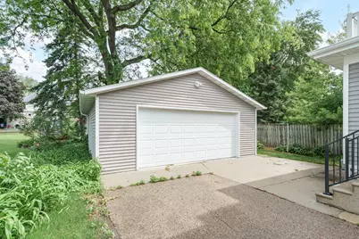 212  James St, Beaver Dam, WI 53916 - Photo 3