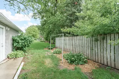212  James St, Beaver Dam, WI 53916 - Photo 5