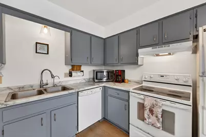 1816  Miller St #2, West Bend, WI 53095 - Photo 5