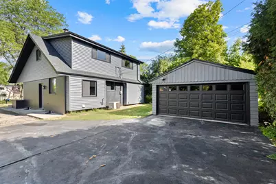 7470 N Navajo Rd, Fox Point, WI 53217 - Photo 23