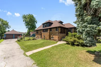 2719 E Holmes Ave, Cudahy, WI 53110 - Photo 3