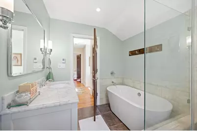 4652 N Wildwood Ave, Whitefish Bay, WI 53211 - Photo 15
