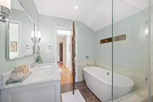4652 N Wildwood Ave, Whitefish Bay, WI 53211 - Photo 15