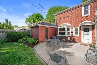 4652 N Wildwood Ave, Whitefish Bay, WI 53211 - Photo 31