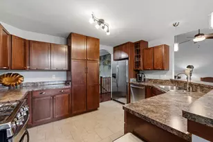 21604 W Bonnie Ln, Lannon, WI 53046 - Photo 11