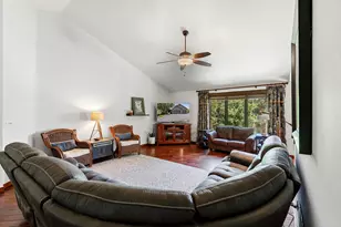 21604 W Bonnie Ln, Lannon, WI 53046 - Photo 13