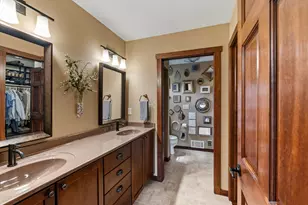 21604 W Bonnie Ln, Lannon, WI 53046 - Photo 19