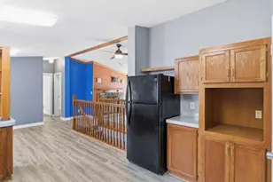 2451 S 92nd St, West Allis, WI 53227 - Photo 9
