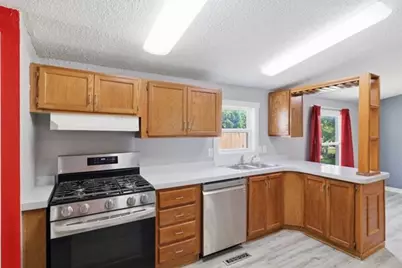 2451 S 92nd St, West Allis, WI 53227 - Photo 7