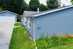 2451 S 92nd St, West Allis, WI 53227 - Photo 1