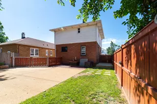 810 73rd St, Kenosha, WI 53143 - Photo 7