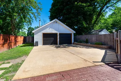810  73rd St, Kenosha, WI 53143 - Photo 5