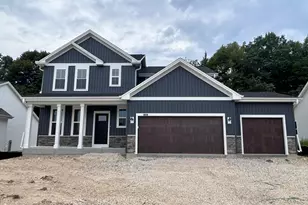 1131 Mt Vernon Dr, Hartford, WI 53027 - Photo 1