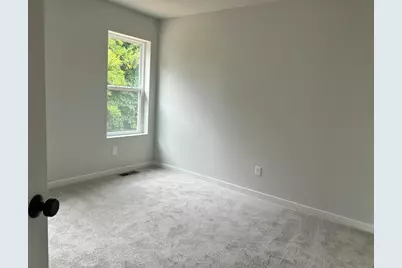 1131  Mount Vernon Dr, Hartford, WI 53027 - Photo 13