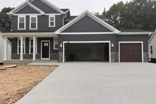 1131 Mt Vernon Dr, Hartford, WI 53027 - Photo 1