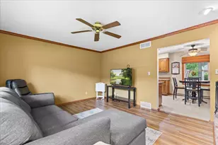 N90W17761 St Stevens Dr, Menomonee Falls, WI 53051 - Photo 7
