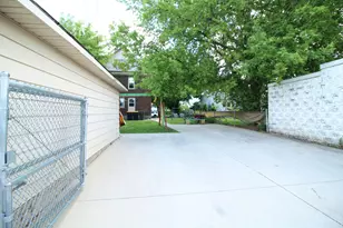1123 S 60th St, West Allis, WI 53214 - Photo 39