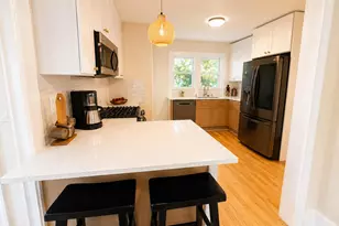 4937 N Hollywood Ave, Whitefish Bay, WI 53217 - Photo 9
