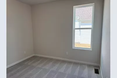 3700  Bishops Cap Dr, Racine, WI 53126 - Photo 17