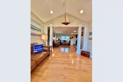 1935  Cliffview Ct, Oshkosh, WI 54901 - Photo 3