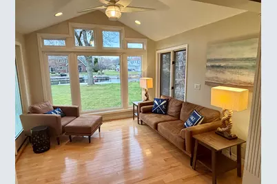 1935  Cliffview Ct, Oshkosh, WI 54901 - Photo 9