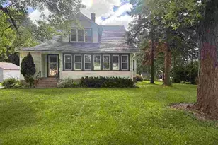 330 Zion St, Hartland, WI 53029 - Photo 3