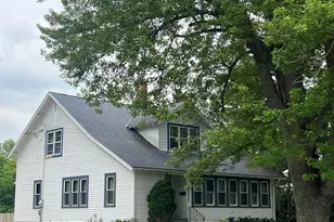 330 Zion St, Hartland, WI 53029 - Photo 1