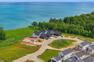 1204 Shieling Ln, Port Washington, WI 53074 - Photo 1
