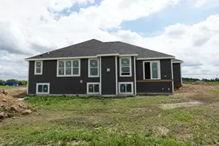 N80W27710 Meadow Bliss Dr, Lisbon, WI 53029 - Photo 3