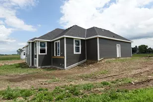 N80W27710 Meadow Bliss Dr, Lisbon, WI 53029 - Photo 5