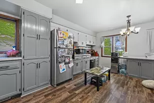 N132W18286 Rockfield Rd, Germantown, WI 53076 - Photo 7