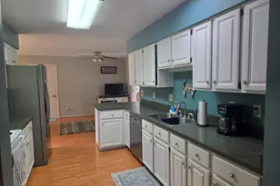 1009 Georgetown Terrace, Beaver Dam, WI 53916 - Photo 5