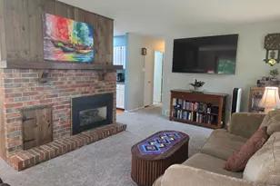 1009 Georgetown Terrace, Beaver Dam, WI 53916 - Photo 9