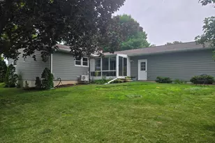 1009 Georgetown Terrace, Beaver Dam, WI 53916 - Photo 3