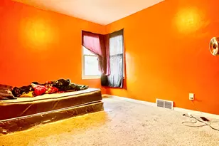 3371 S 16th St, Milwaukee, WI 53215 - Photo 11