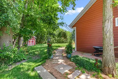 8370 W Hillsdale Dr, Franklin, WI 53132 - Photo 35