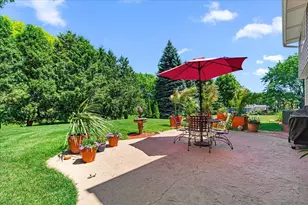 8370 W Hillsdale Dr, Franklin, WI 53132 - Photo 37