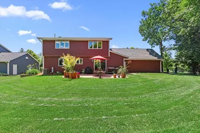 8370 W Hillsdale Dr, Franklin, WI 53132 - Photo 25