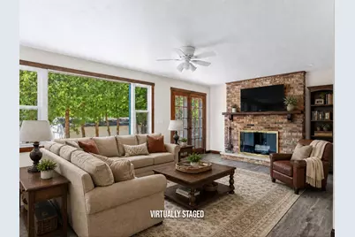1128 N 11th St, Manitowoc, WI 54220 - Photo 21
