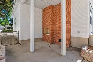 1128 N 11th St, Manitowoc, WI 54220 - Photo 53