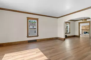 1128 N 11th St, Manitowoc, WI 54220 - Photo 15