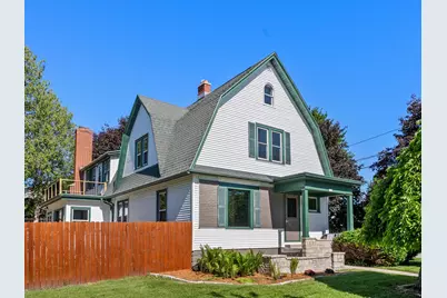 1128 N 11th St, Manitowoc, WI 54220 - Photo 3