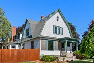 1128 N 11th St, Manitowoc, WI 54220 - Photo 3