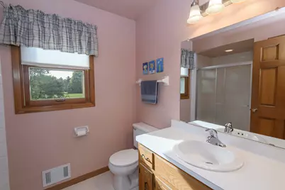 N75W28050  Schmidt Ln, Merton, WI 53029 - Photo 25