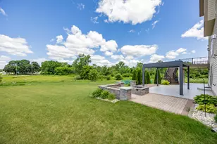 N88W18648 Duke Ct, Menomonee Falls, WI 53051 - Photo 53