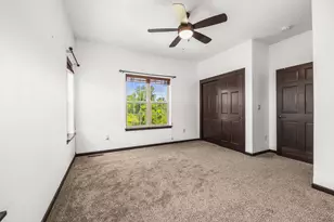 N88W18648 Duke Ct, Menomonee Falls, WI 53051 - Photo 25