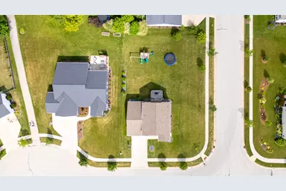 1298  Juniper Ln, Oconomowoc, WI 53066 - Photo 45